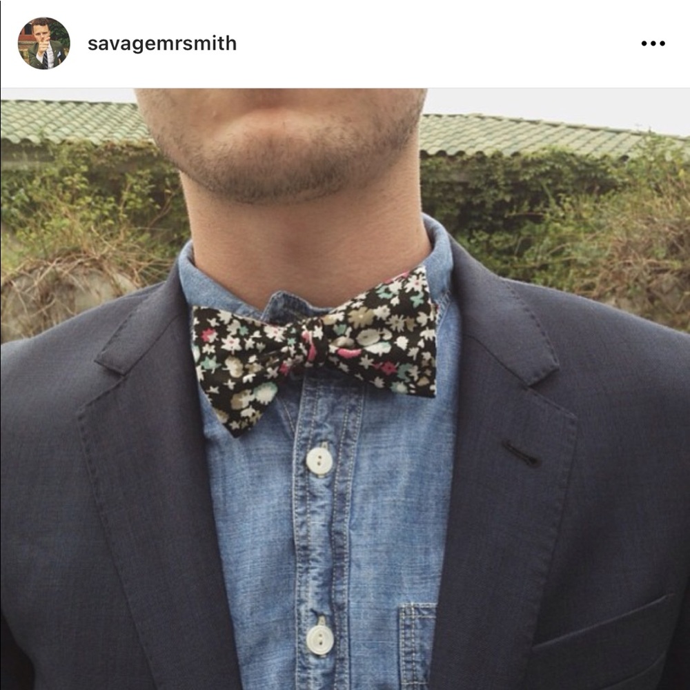 Dark Florals Bow Tie